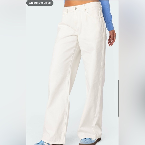 Edikted Roman Low Rise Slouchy Jeans - Picture 3 of 6